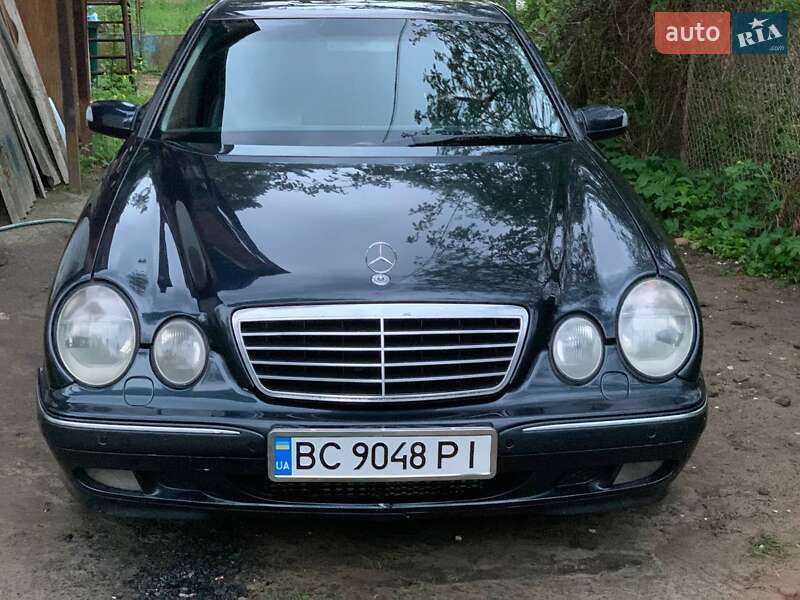 Седан Mercedes-Benz E-Class 2001 в 