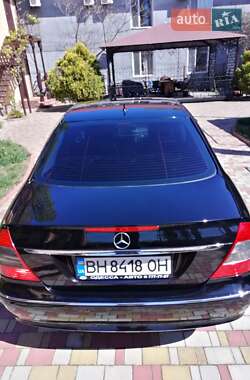 Седан Mercedes-Benz E-Class 2008 в 