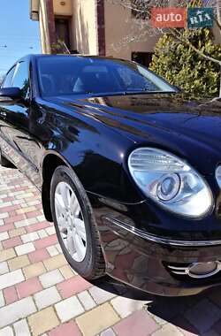 Седан Mercedes-Benz E-Class 2008 в 