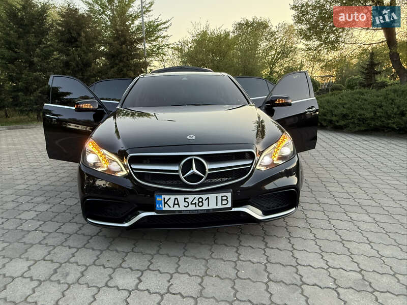 Седан Mercedes-Benz E-Class 2015 в 