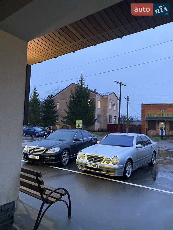 Седан Mercedes-Benz E-Class 2000 в Семенівці