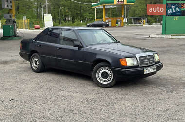 Седан Mercedes-Benz E-Class 1989 в Харькове