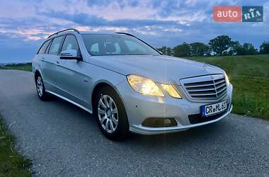 Універсал Mercedes-Benz E-Class 2010 в Рівному