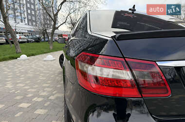 Седан Mercedes-Benz E-Class 2010 в 