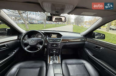 Седан Mercedes-Benz E-Class 2010 в 
