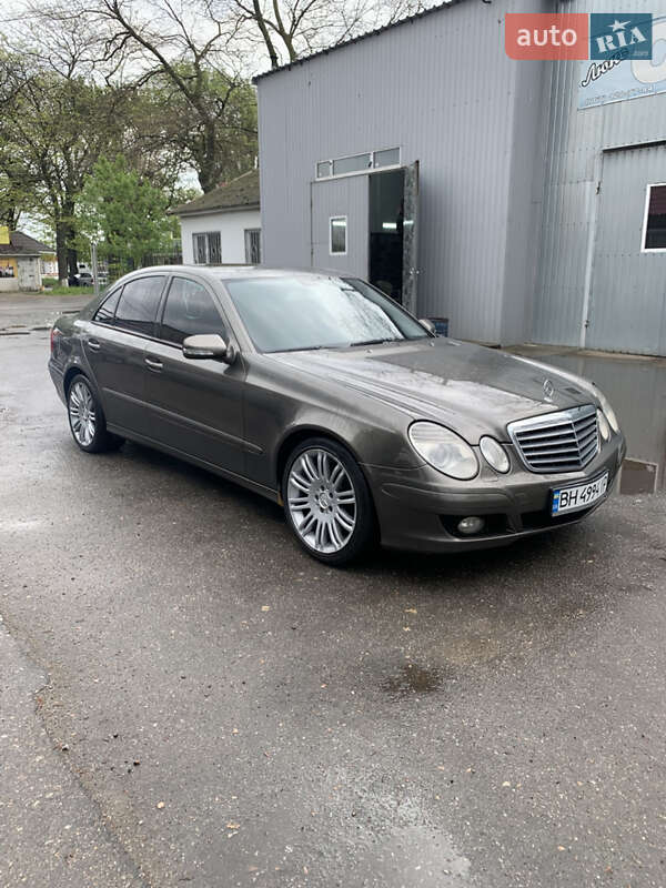 Седан Mercedes-Benz E-Class 2006 в 