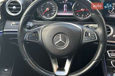 Седан Mercedes-Benz E-Class 2017 в 