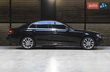 Седан Mercedes-Benz E-Class 2017 в 