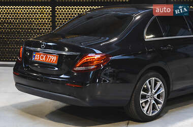 Седан Mercedes-Benz E-Class 2017 в 