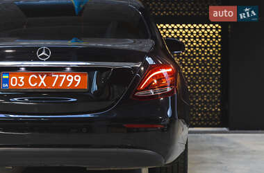 Седан Mercedes-Benz E-Class 2017 в 