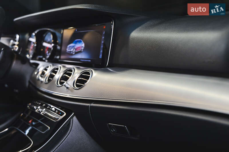 Седан Mercedes-Benz E-Class 2017 в Луцьку