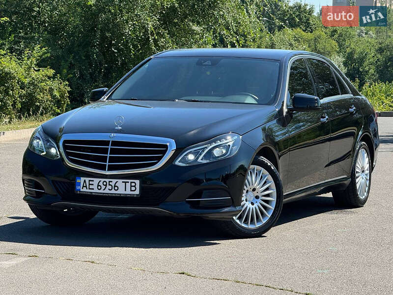 Седан Mercedes-Benz E-Class 2015 в 