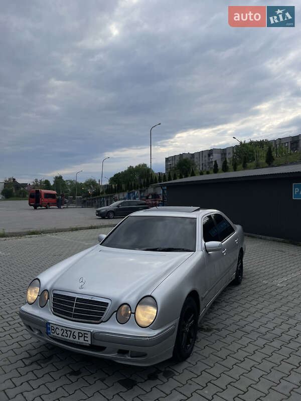 Седан Mercedes-Benz E-Class 2001 в Дрогобичі
