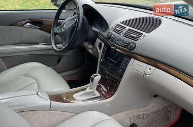 Седан Mercedes-Benz E-Class 2002 в 
