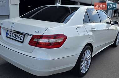 Седан Mercedes-Benz E-Class 2011 в 