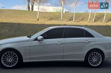 Седан Mercedes-Benz E-Class 2011 в 
