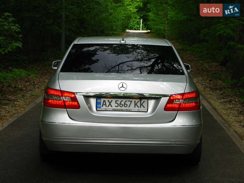 Седан Mercedes-Benz E-Class 2011 в Харькове