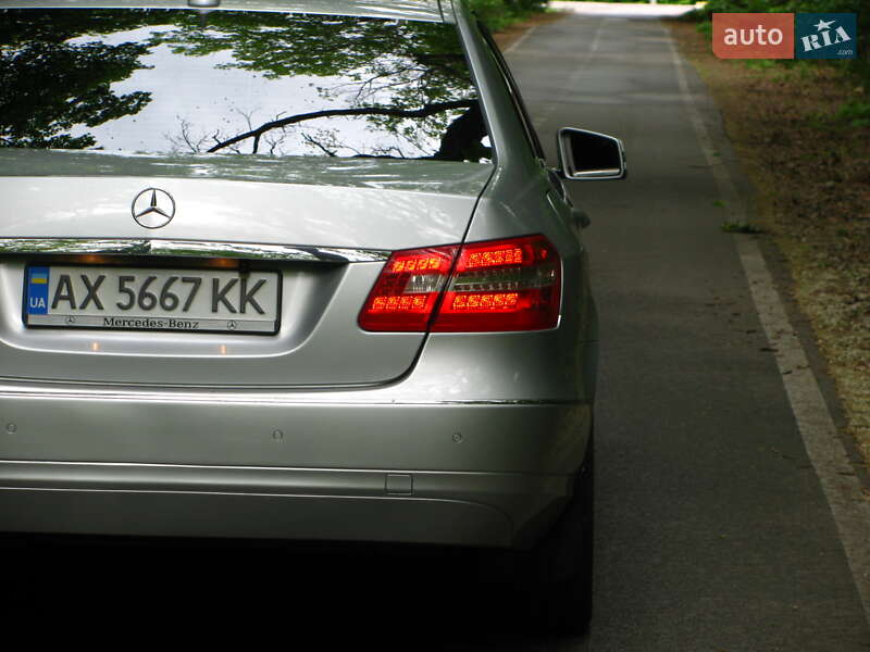 Седан Mercedes-Benz E-Class 2011 в Харькове