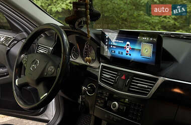 Седан Mercedes-Benz E-Class 2011 в 