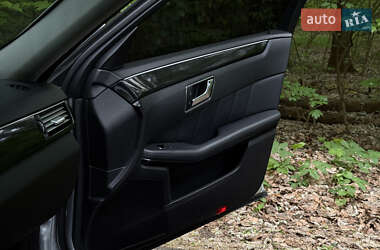 Седан Mercedes-Benz E-Class 2011 в 