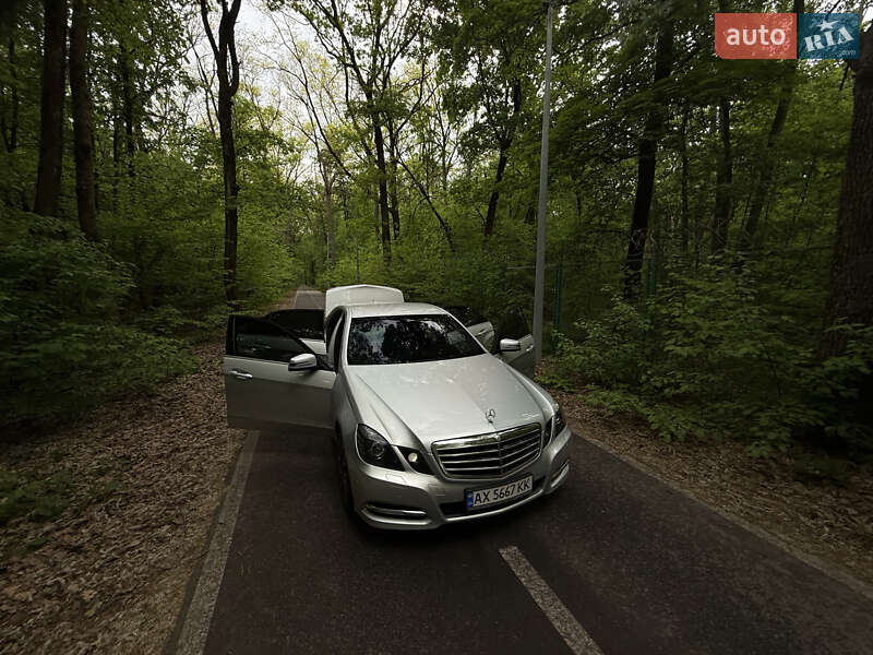 Седан Mercedes-Benz E-Class 2011 в Харькове