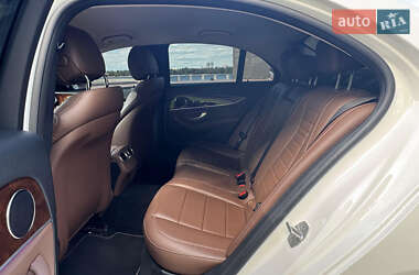Седан Mercedes-Benz E-Class 2016 в 
