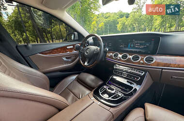 Седан Mercedes-Benz E-Class 2016 в 