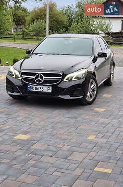 Седан Mercedes-Benz E-Class 2010 в 