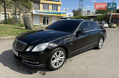 Седан Mercedes-Benz E-Class 2011 в 