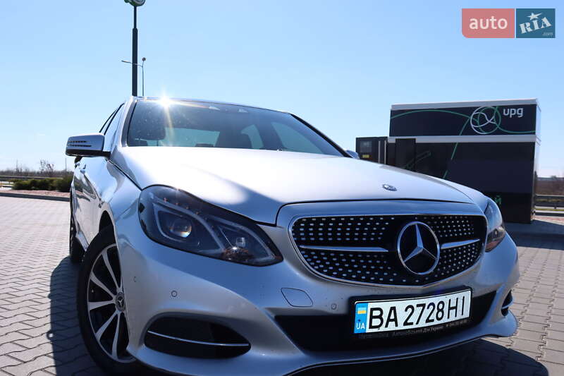 Седан Mercedes-Benz E-Class 2013 в Умані