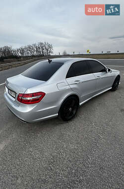 Седан Mercedes-Benz E-Class 2010 в 