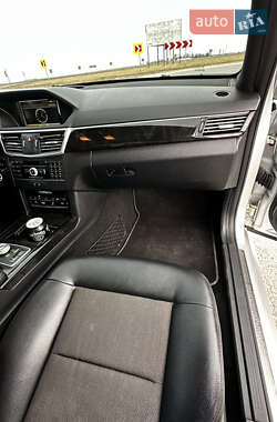Седан Mercedes-Benz E-Class 2010 в 