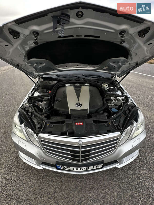 Седан Mercedes-Benz E-Class 2010 в Бучачі