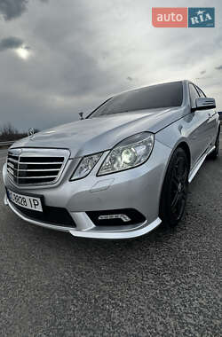 Седан Mercedes-Benz E-Class 2010 в 