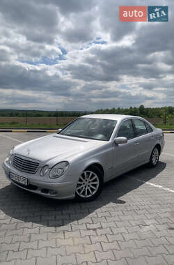 Седан Mercedes-Benz E-Class 2002 в Летичіві