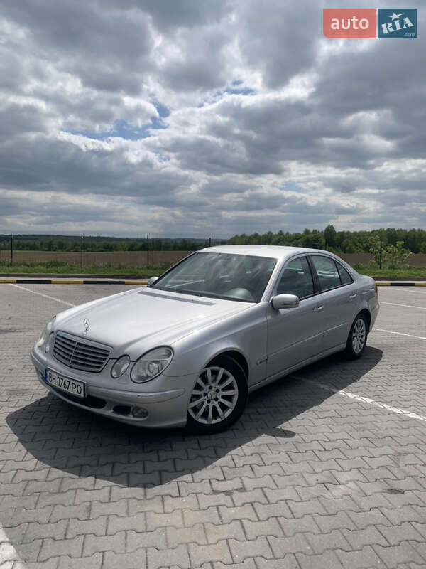 Mercedes-Benz E-Class 2002