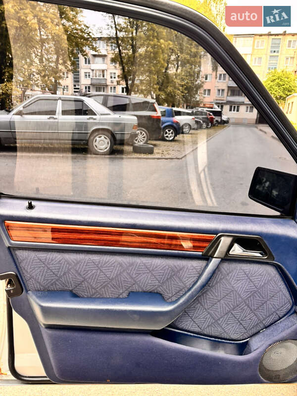 Седан Mercedes-Benz E-Class 1995 в Тернополі