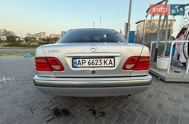 Седан Mercedes-Benz E-Class 1996 в 