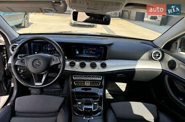 Седан Mercedes-Benz E-Class 2017 в 