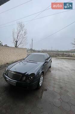 Седан Mercedes-Benz E-Class 2002 в 