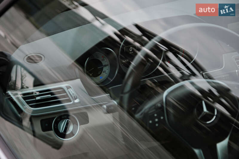Седан Mercedes-Benz E-Class 2013 в Києві