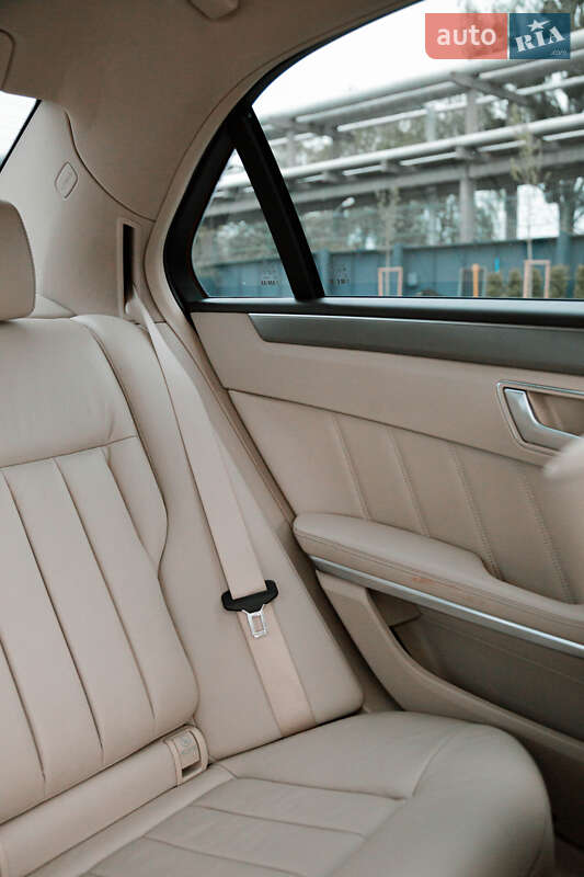 Седан Mercedes-Benz E-Class 2013 в Києві