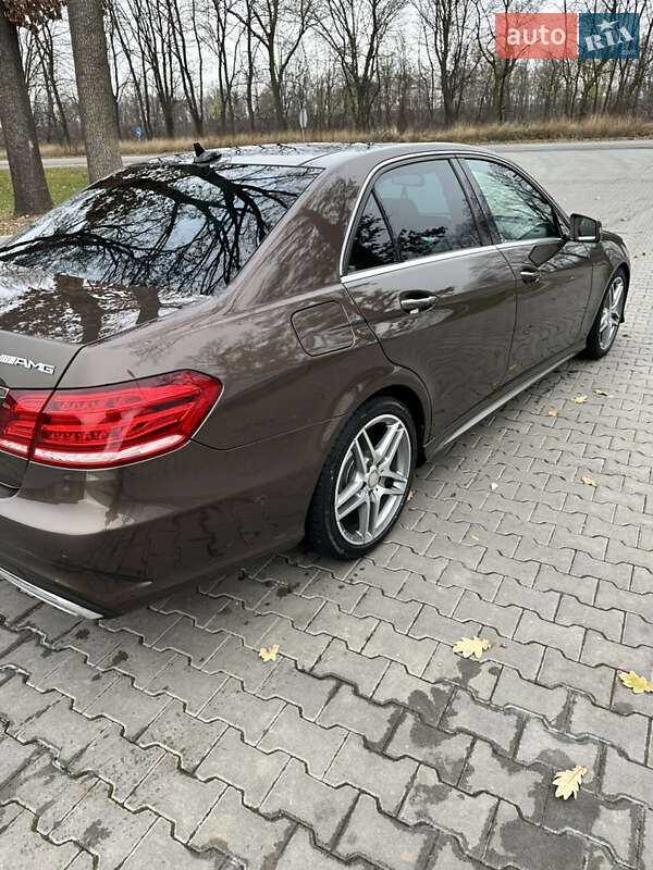 Седан Mercedes-Benz E-Class 2013 в Черновцах
