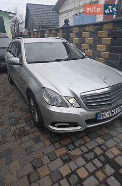 Універсал Mercedes-Benz E-Class 2010 в Кореці