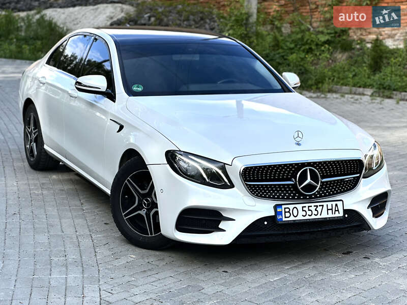Седан Mercedes-Benz E-Class 2017 в 
