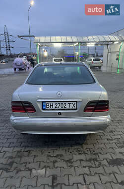 Седан Mercedes-Benz E-Class 2001 в 