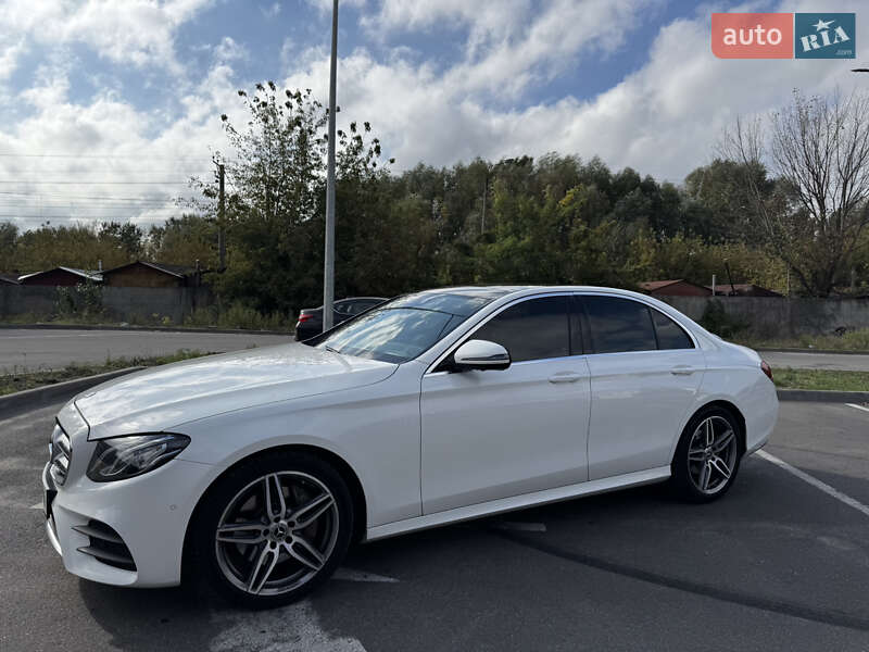 Седан Mercedes-Benz E-Class 2018 в Києві