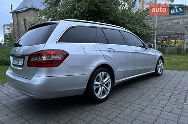Універсал Mercedes-Benz E-Class 2011 в 