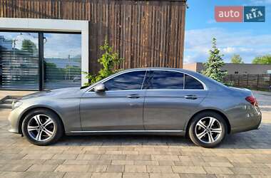 Седан Mercedes-Benz E-Class 2017 в 