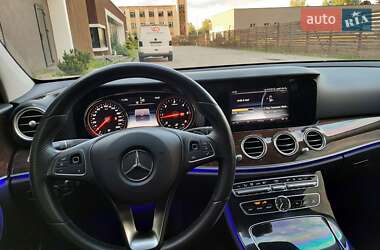 Седан Mercedes-Benz E-Class 2017 в 